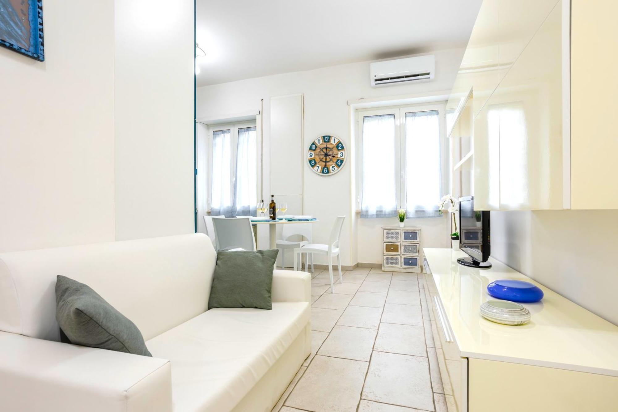 那不勒斯Hostly - Vittoria House - Near The Center With Private Parking公寓 外观 照片
