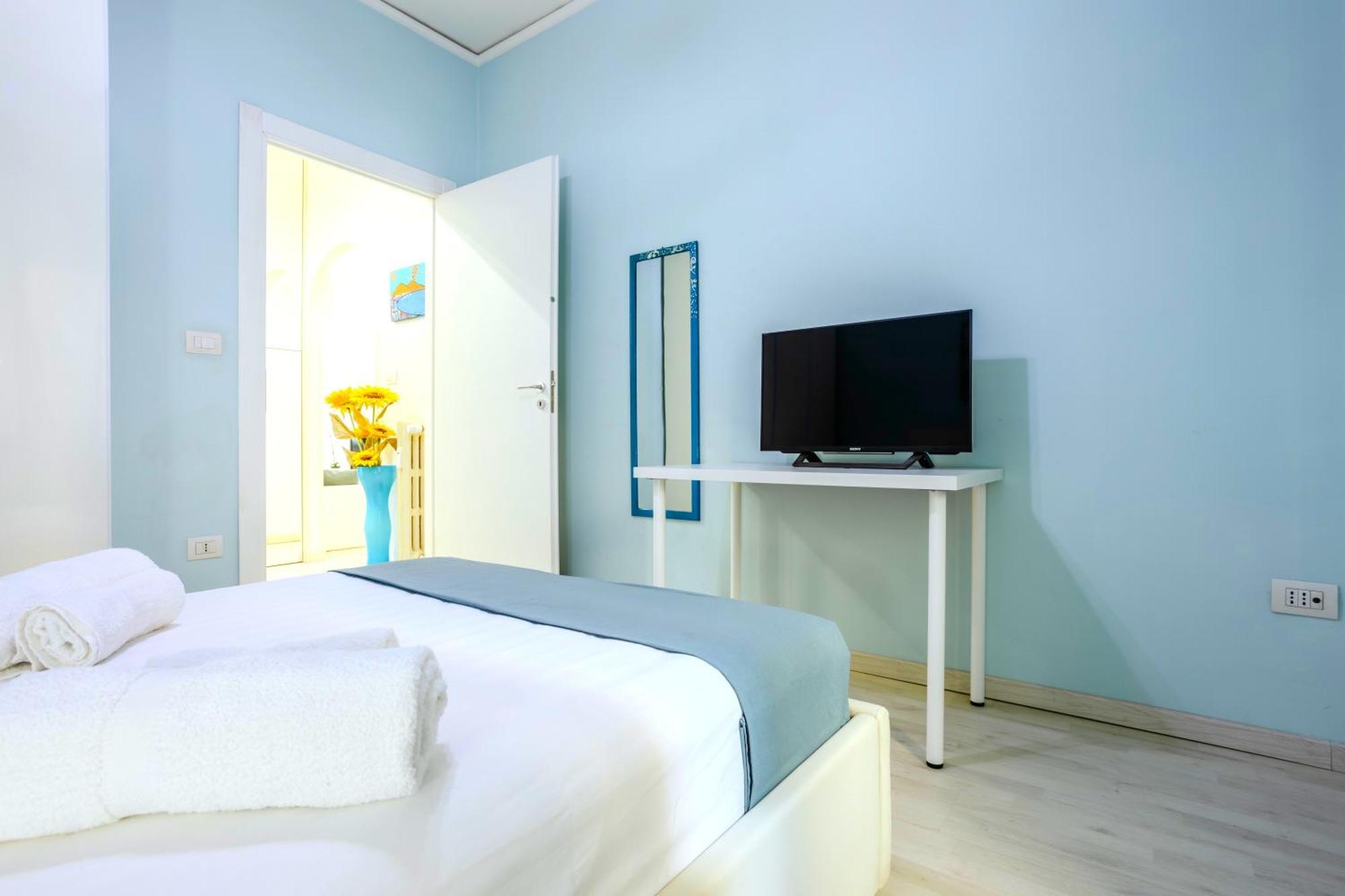 那不勒斯Hostly - Vittoria House - Near The Center With Private Parking公寓 外观 照片